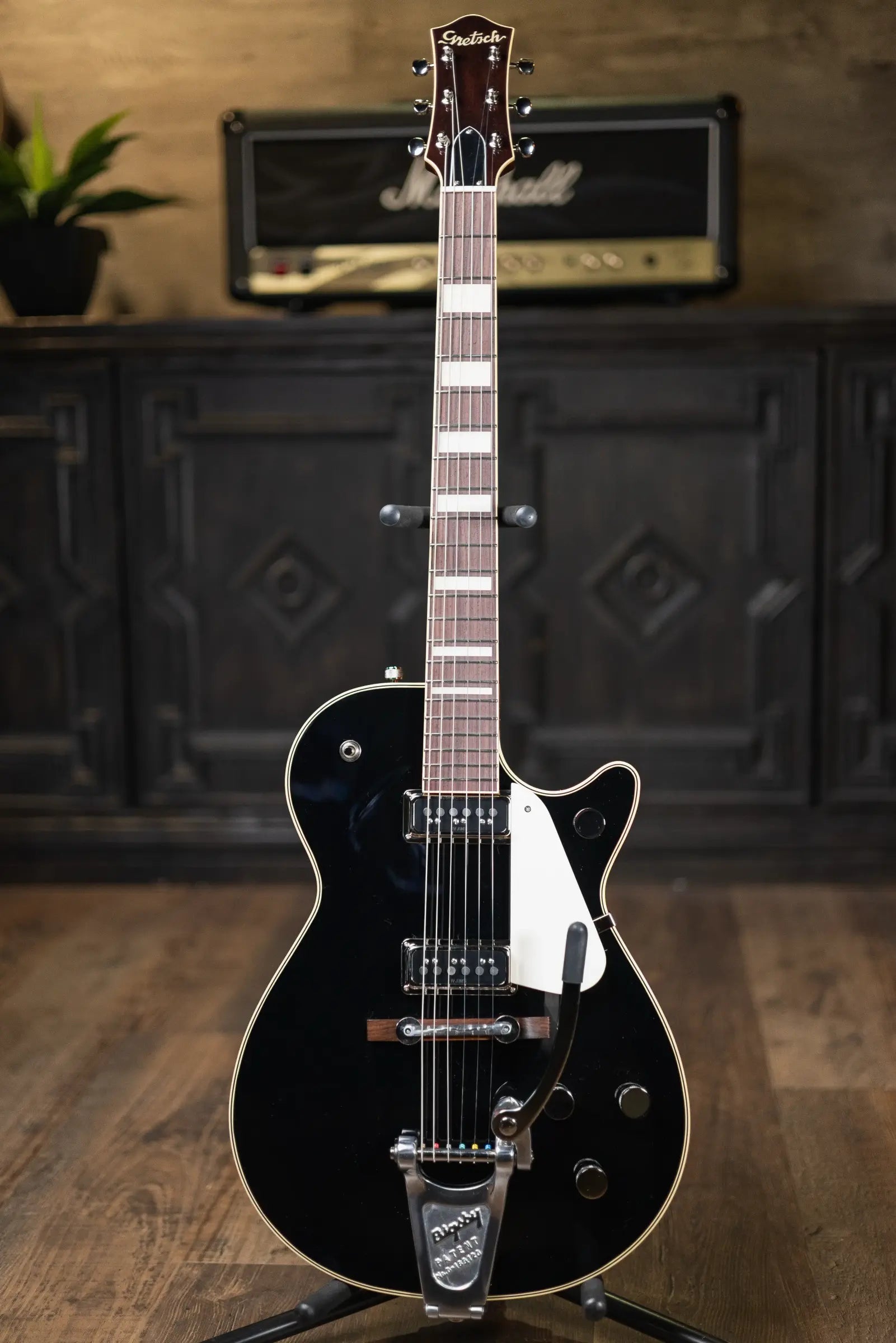 Gretsch G6128T-53 Vintage Select '53 Duo Jet with Bigsby Electric Guitar - Black with Hardshell Case