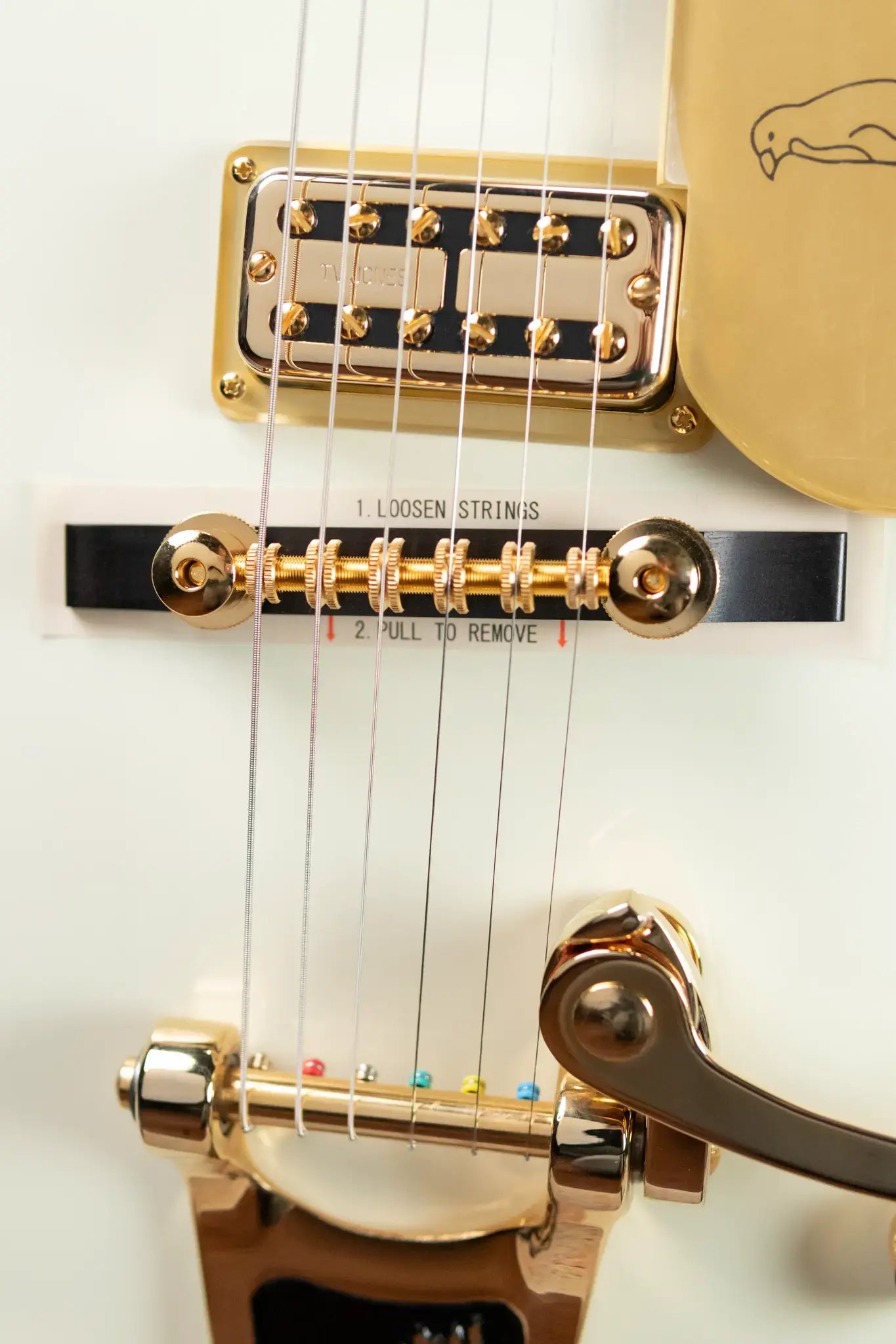 Gretsch G6134T-58 Vintage Select ’58 Penguin with Bigsby, TV Jones - Vintage White with Hardshell Case