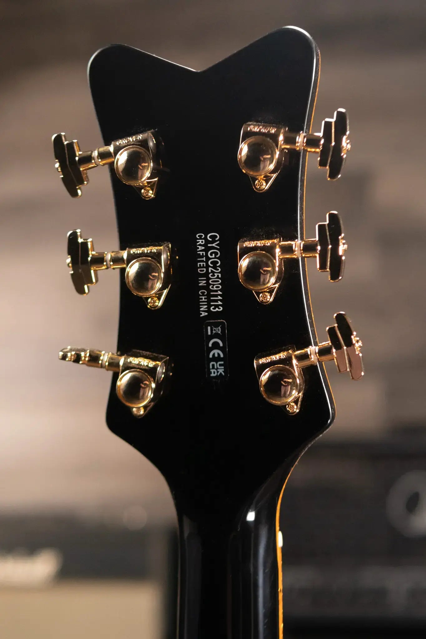 Gretsch Synchromatic Falcon Hollow Body Single-Cut with Bigsby Electric Guitar - Black with Hardshell Case