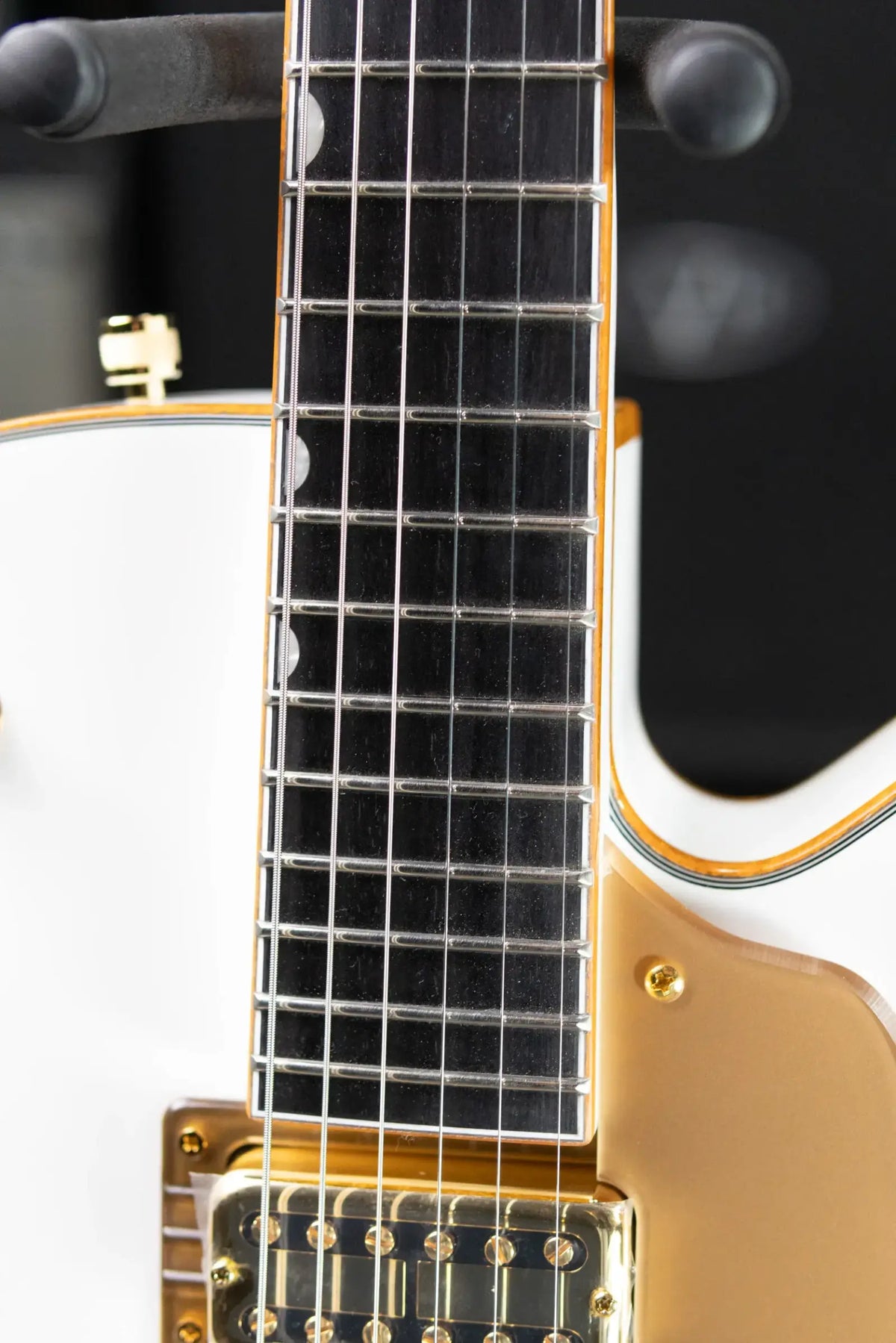Gretsch Synchromatic Falcon Hollow Body Single-Cut with Bigsby Electric Guitar - Snowcrest White with Hardshell Case