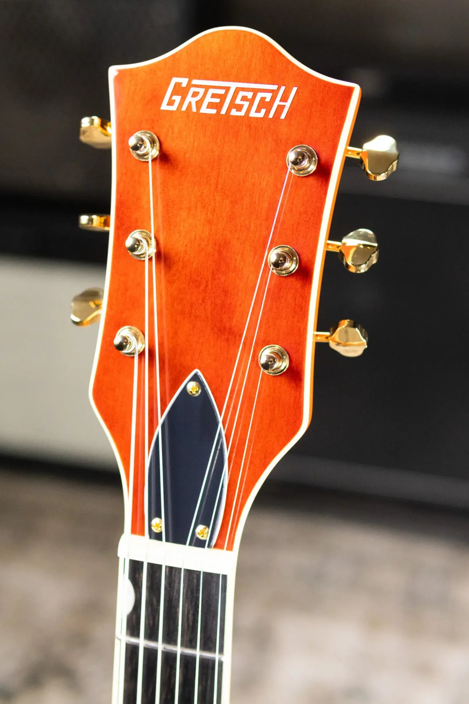 Gretsch Synchromatic Nashville Hollow Body Single-Cut with Bigsby Electric Guitar - 50's Orange Stain with Hardshell Case