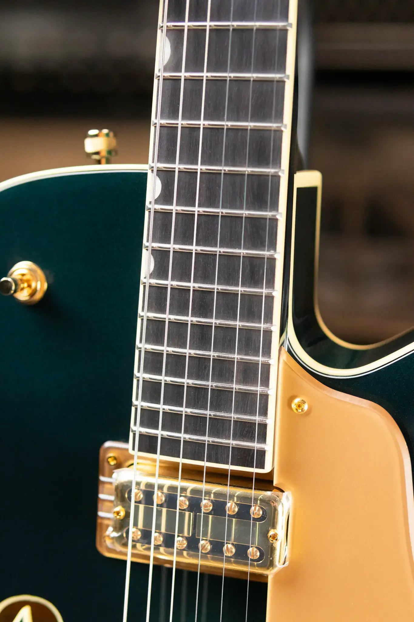 Gretsch Synchromatic Nashville Hollow Body Single-Cut with Bigsby Electric Guitar - Cadillac Green with Hardshell Case