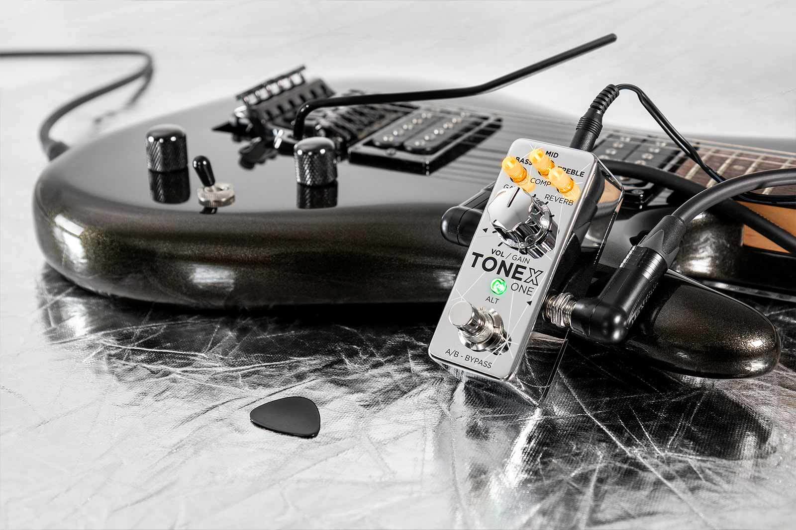 IK Multimedia TONEX ONE Amplifier/Cab/Pedal Modeler - Joe Satriani Limited Edition