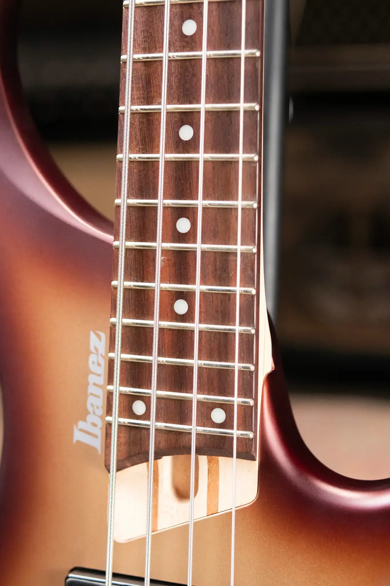 Ibanez EHB600CCM EHB Ergonomic Headless Bass - Charred Champagne Burst Matte