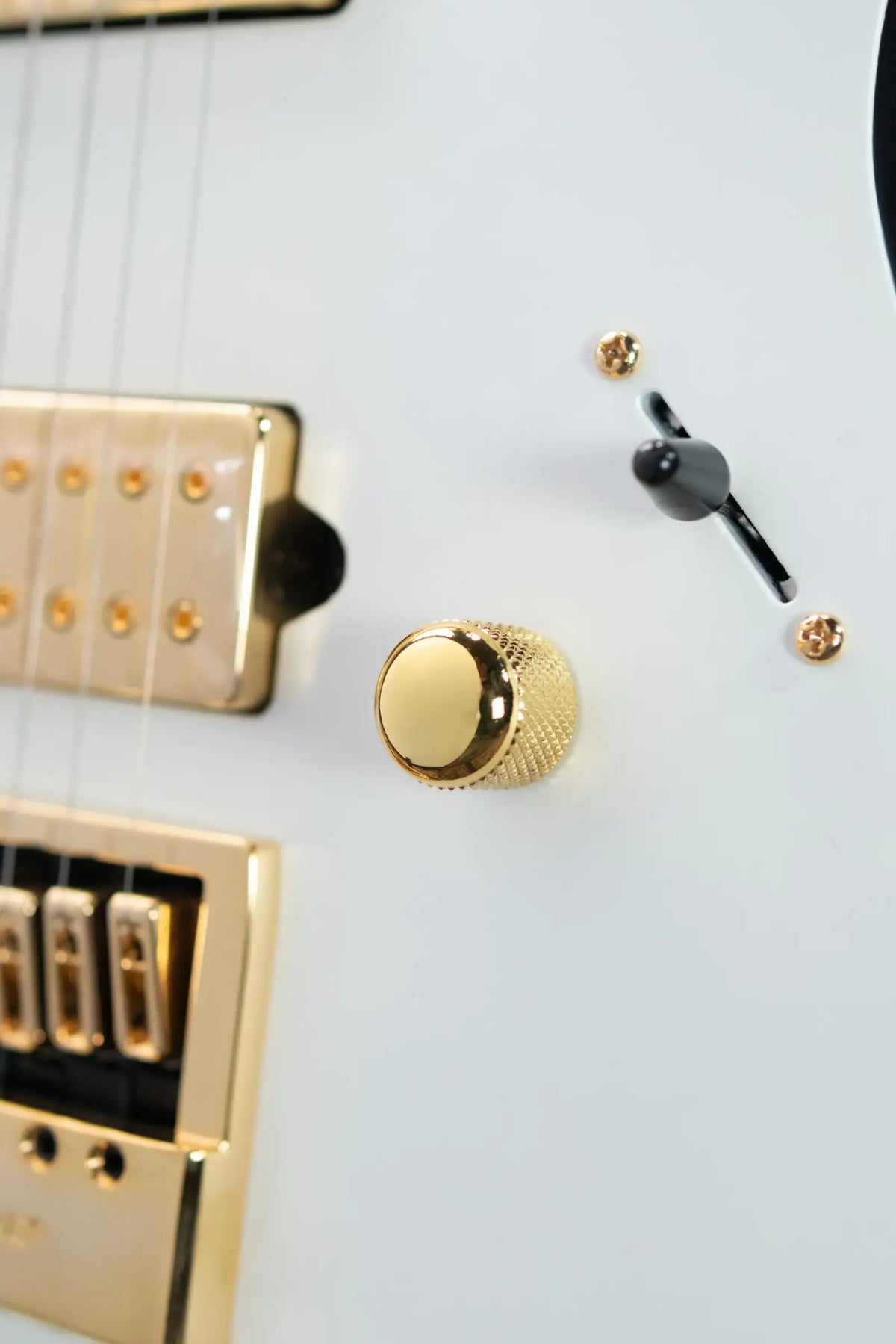 Ibanez K7YANG Brian "Head" Welch Signature 7-String Electric Guitar - Matte White with Gig Bag