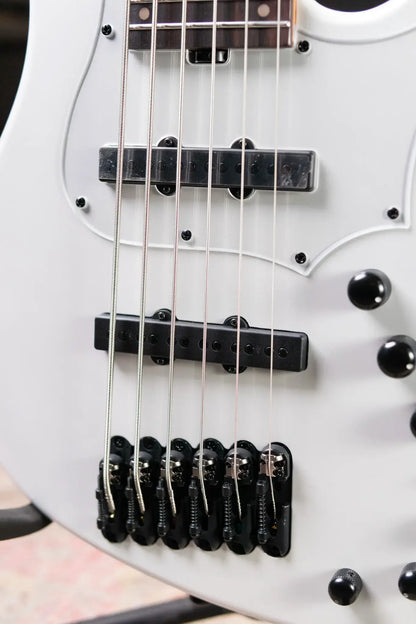 Ibanez MDM1006-PW Mode 6-String Electric Bass - Pearl White with Gig Bag