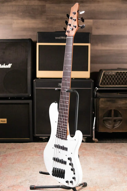 Ibanez MDM1006-PW Mode 6-String Electric Bass - Pearl White with Gig Bag