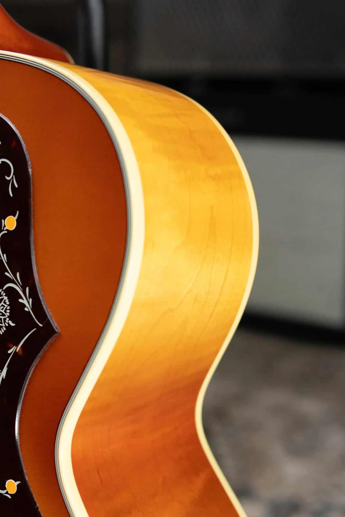 Gibson SJ-200 60s Original Acoustic/Electric Guitar - Vintage Sunburst with Hardshell Case