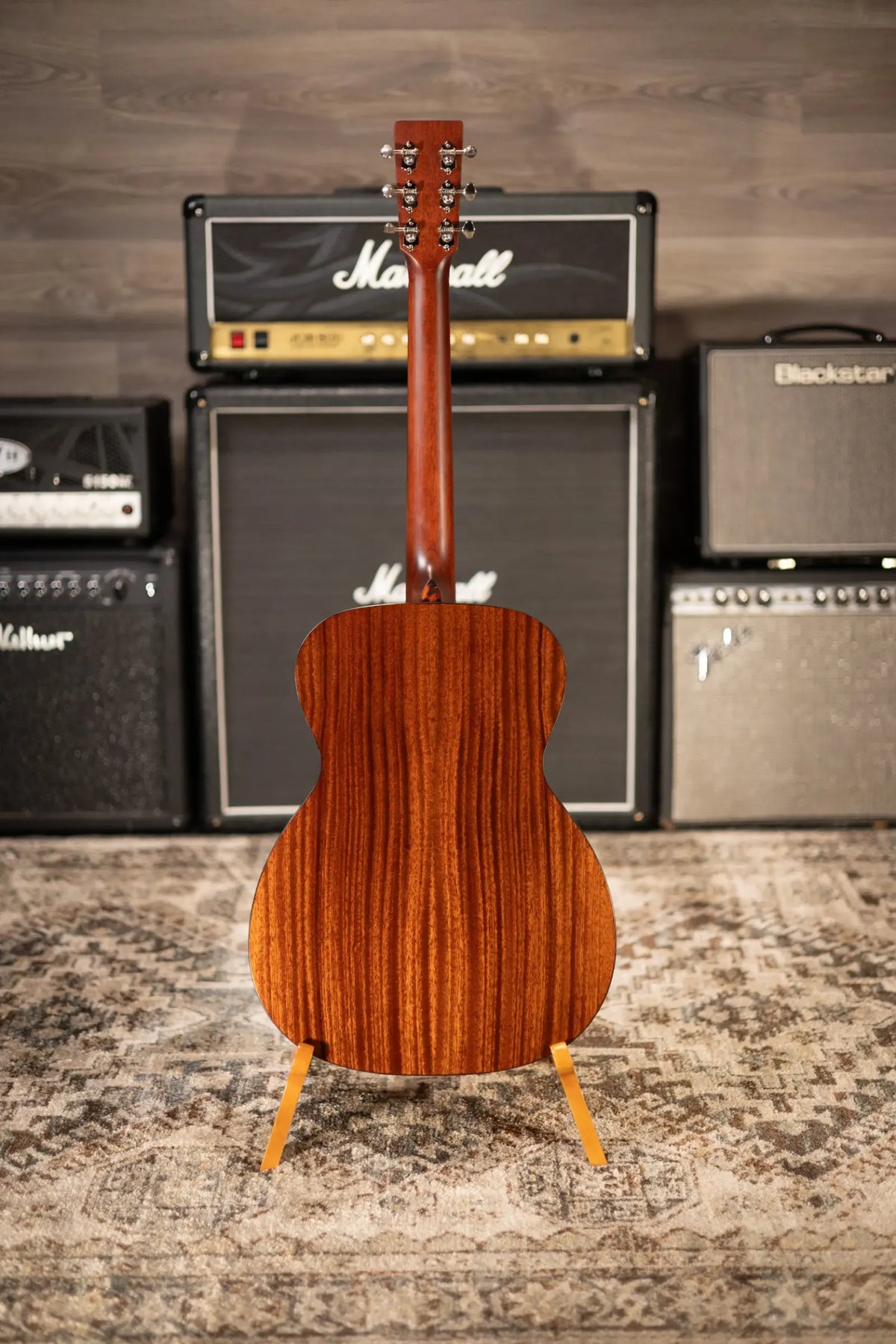Eastman E1OM-DLX Acoustic/Electric Guitar with Gig Bag