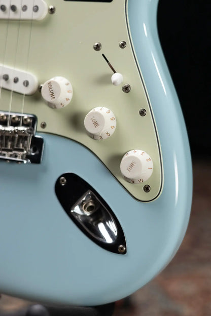 Fender Limited Edition Vintera II Road Worn '60s Stratocaster Electric Guitar - Sonic Blue with Hardshell Case