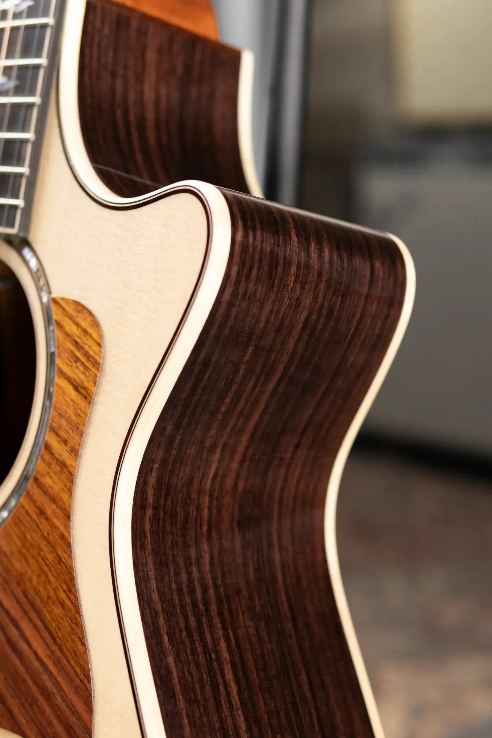 Taylor Next Generation 812ce Grand Concert Acoustic/Electric Guitar with Hardshell Case