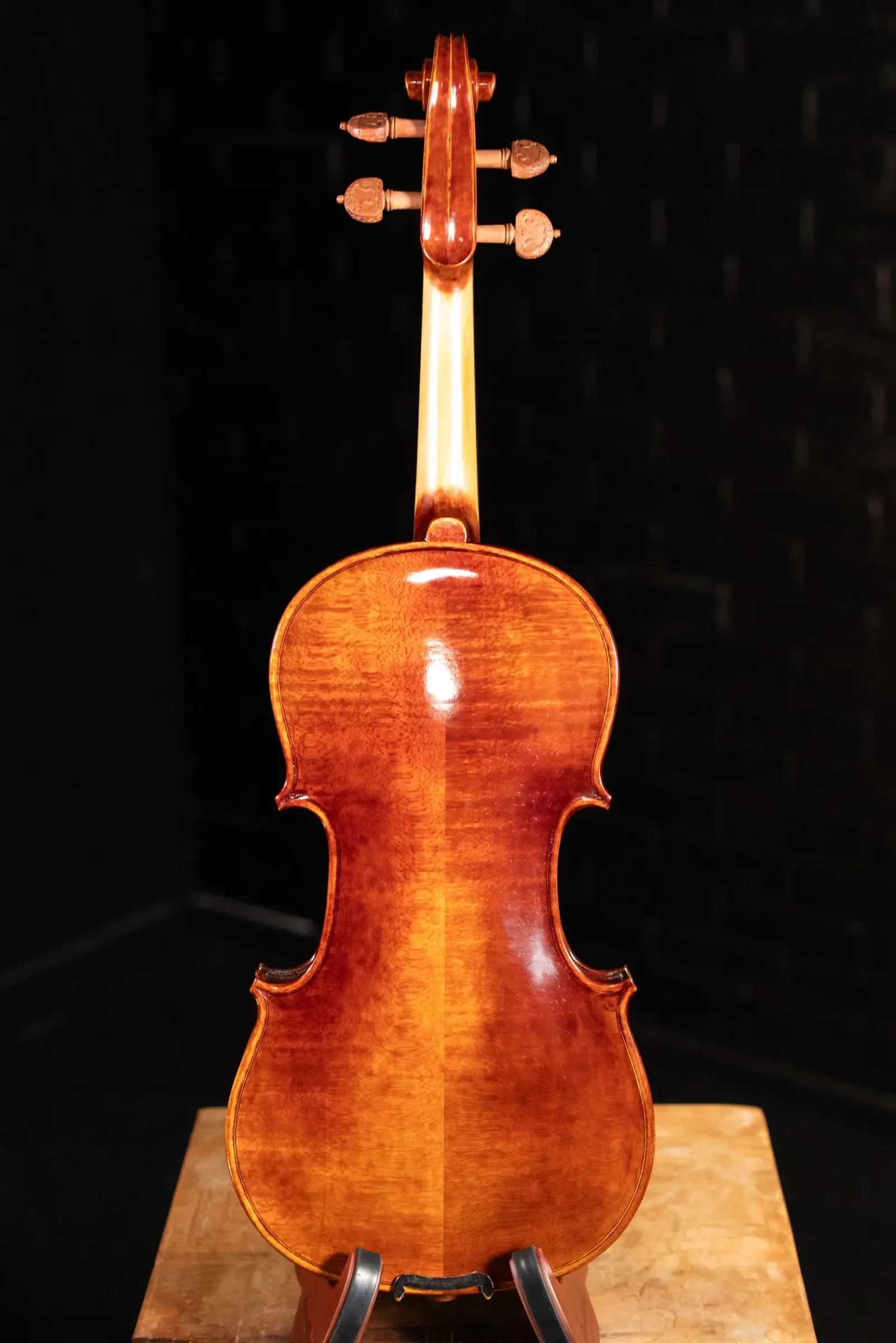 Maple Leaf Strings Craftsman Collection Chaconne Carved Fittings Violin - 4/4 Size