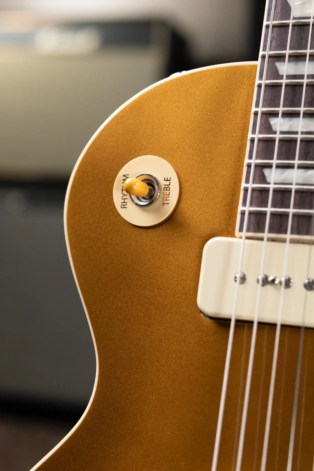 Gibson Les Paul Standard 50s P-90 Electric Guitar - Goldtop with Hardshell Case