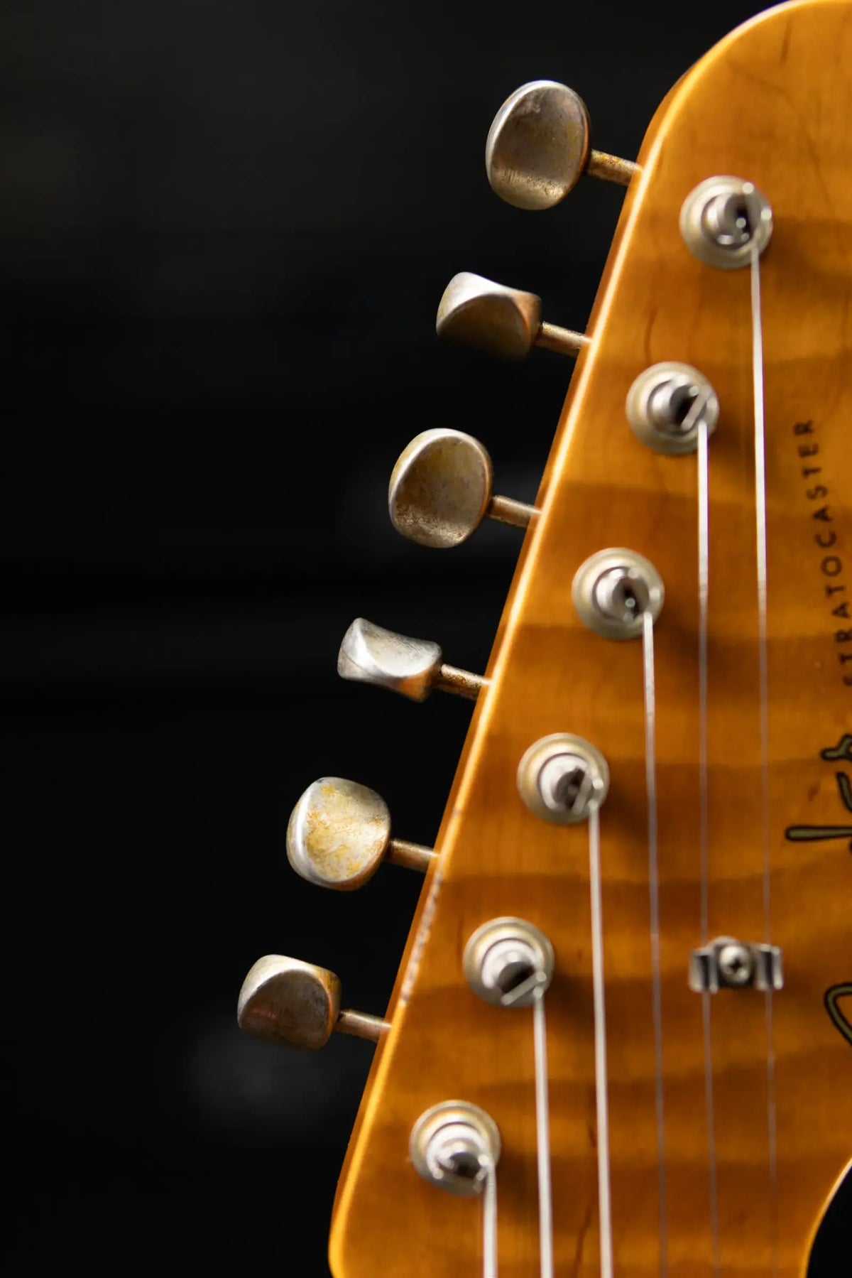 Fender Custom Shop '60 Stratocaster Heavy Relic Electric Guitar - Super Faded Fiesta Red over 3-Tone Burst with Hardshell Case