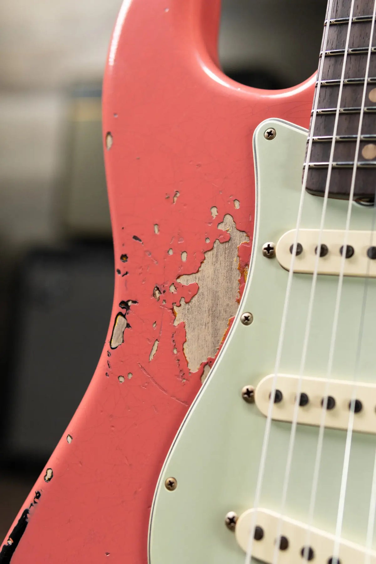 Fender Custom Shop '60 Stratocaster Heavy Relic Electric Guitar - Super Faded Fiesta Red over 3-Tone Burst with Hardshell Case