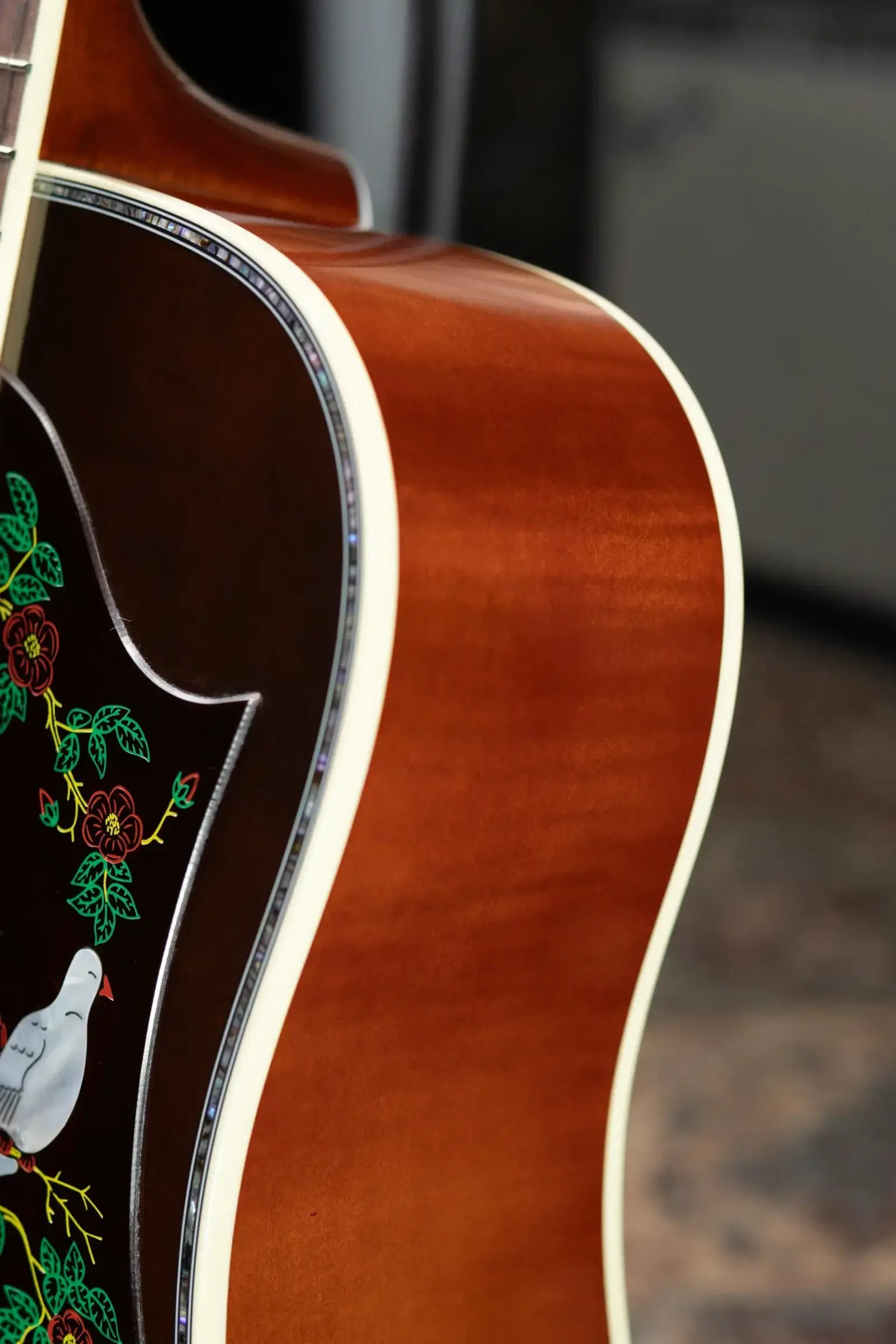 Gibson Dove Anniversary Limited Edition Acoustic/Electric Guitar - Cremona Burst with Hardshell Case