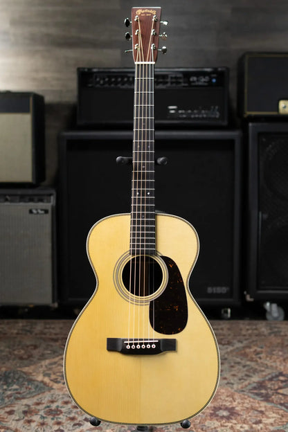 Martin Custom Shop 0-28 Limited Edition Acoustic Guitar with Hardshell Case
