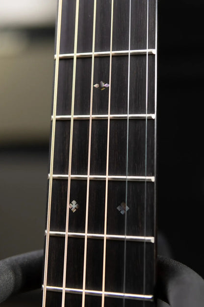 Martin Custom Shop 0-28 Limited Edition Acoustic Guitar with Hardshell Case