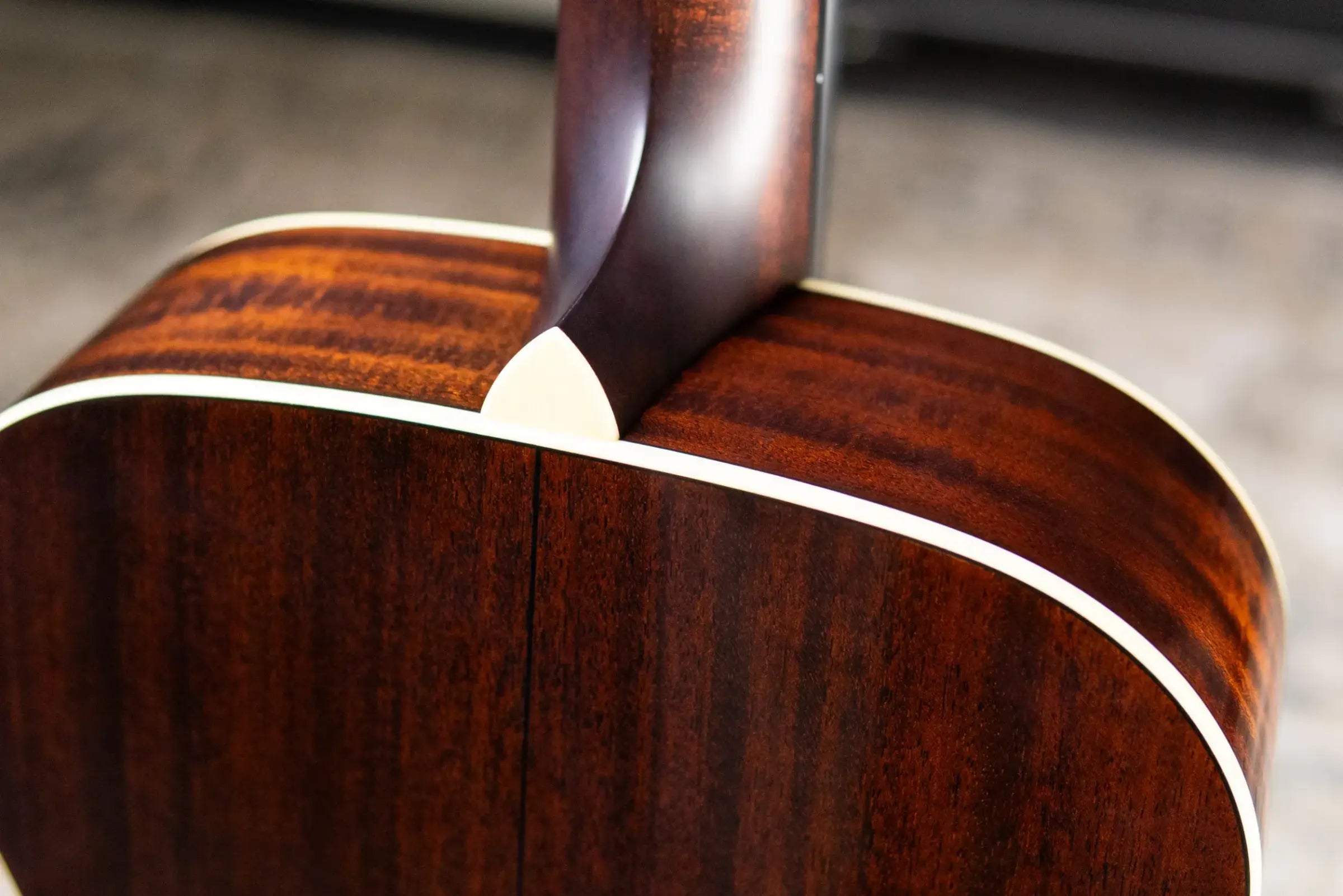 Bourgeois 00-14 Hog Top Downeast Series Acoustic Guitar - All Mahogany with Hardshell Case
