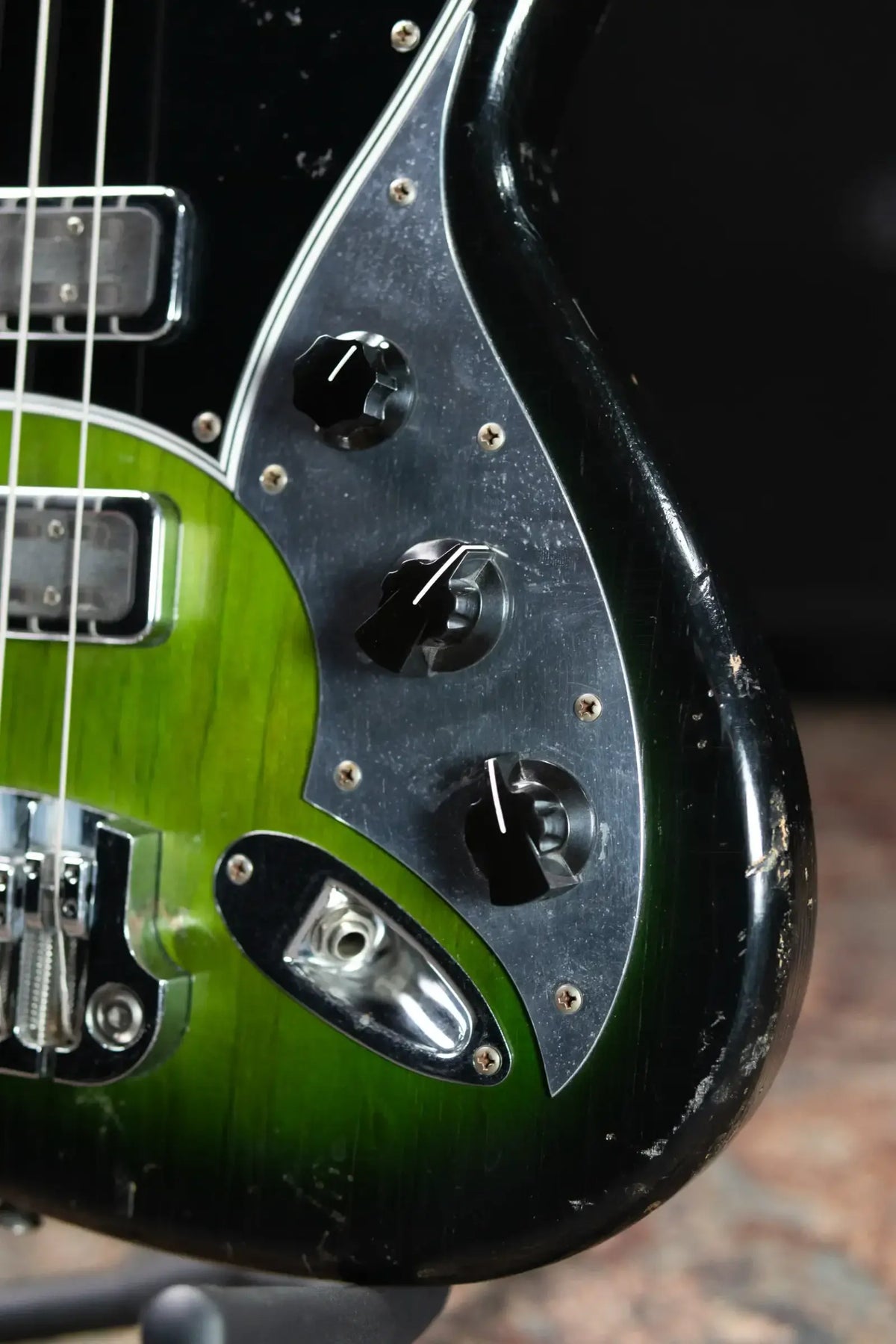 Novo Serus Bass - Cat's Eye Green with Mono Gig Bag- Used