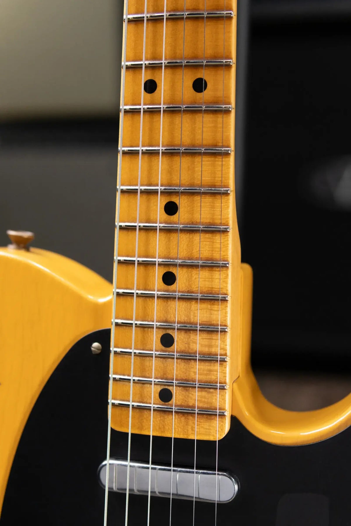 Fender Custom Shop 51 Nocaster Relic Electric Guitar - Butterscotch Blonde with Hardshell Case