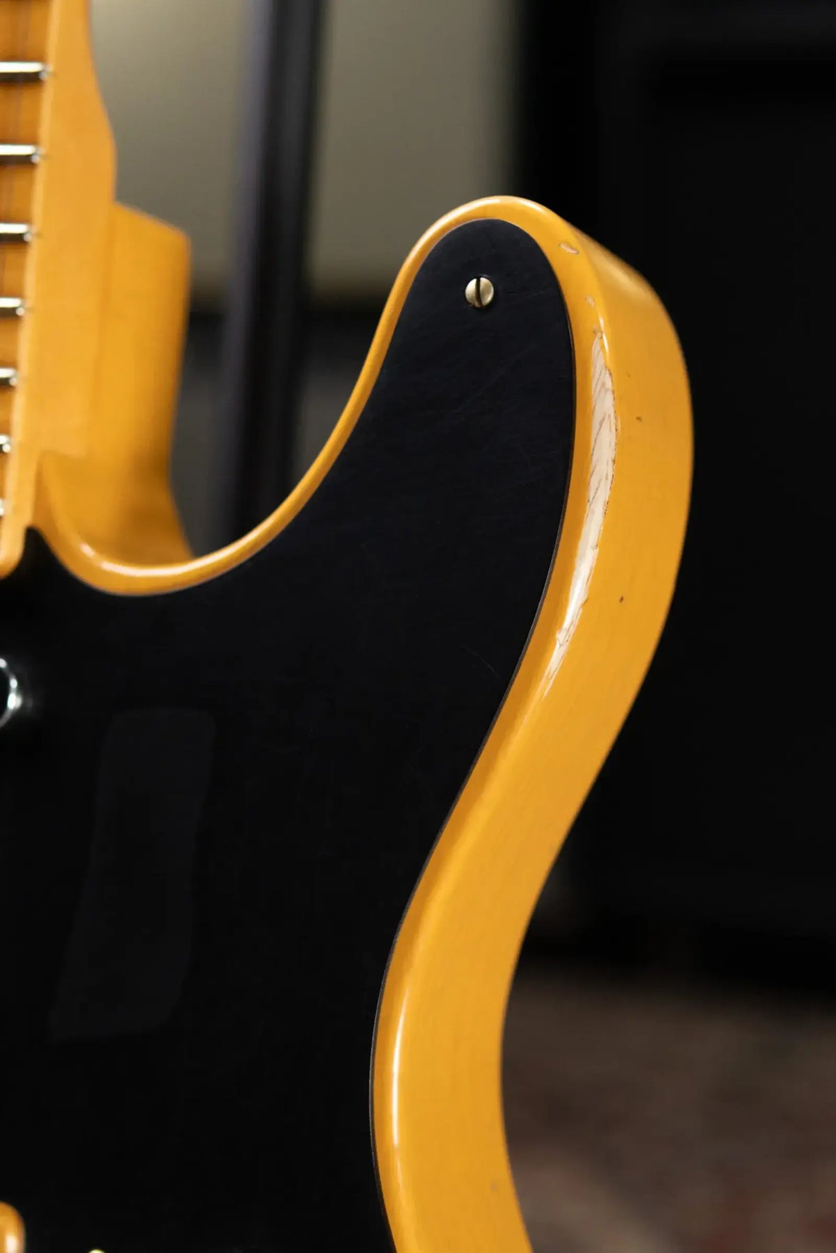 Fender Custom Shop 51 Nocaster Relic Electric Guitar - Butterscotch Blonde with Hardshell Case