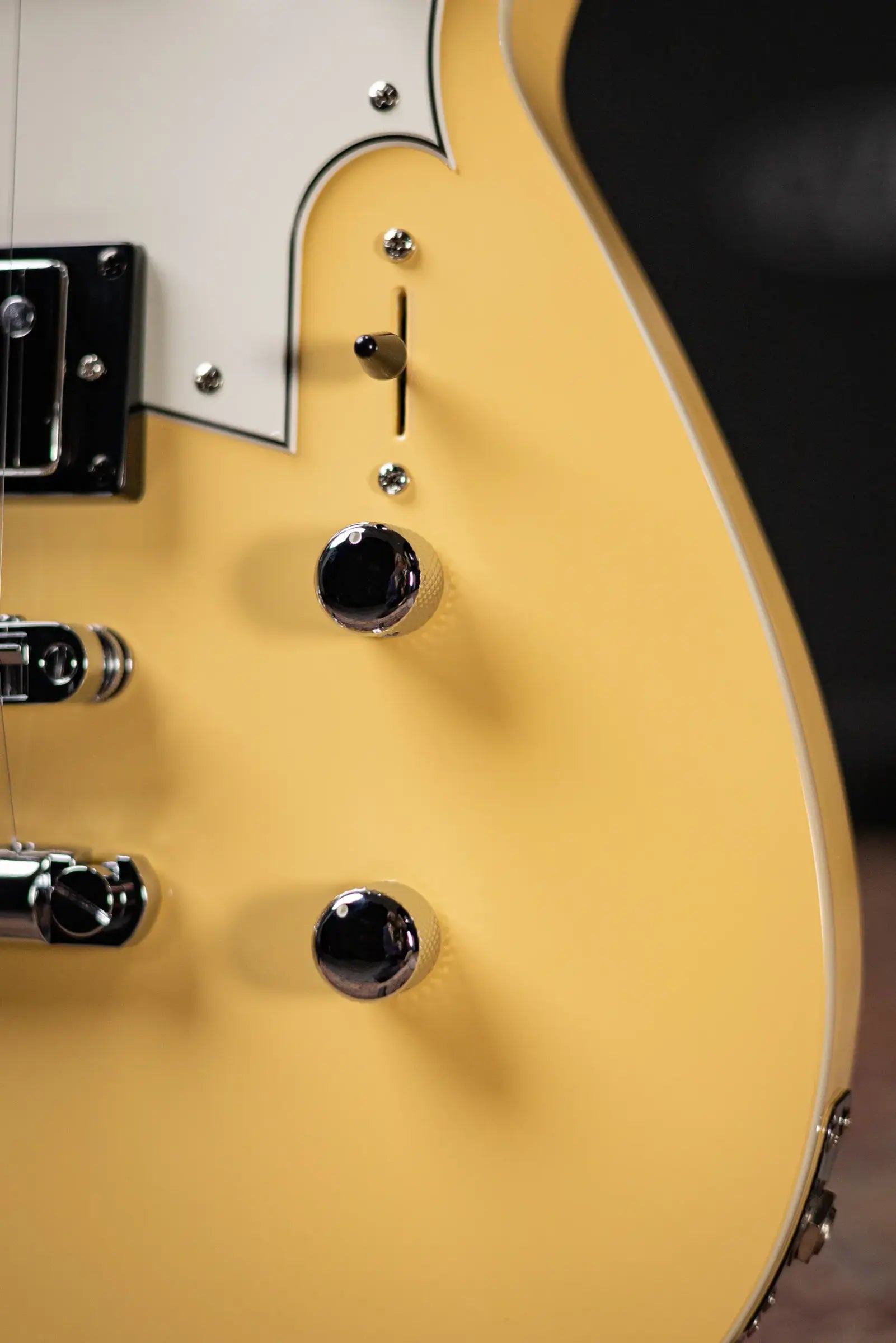 Reverend Chris Freeman Signature Electric Guitar - Powder Yellow