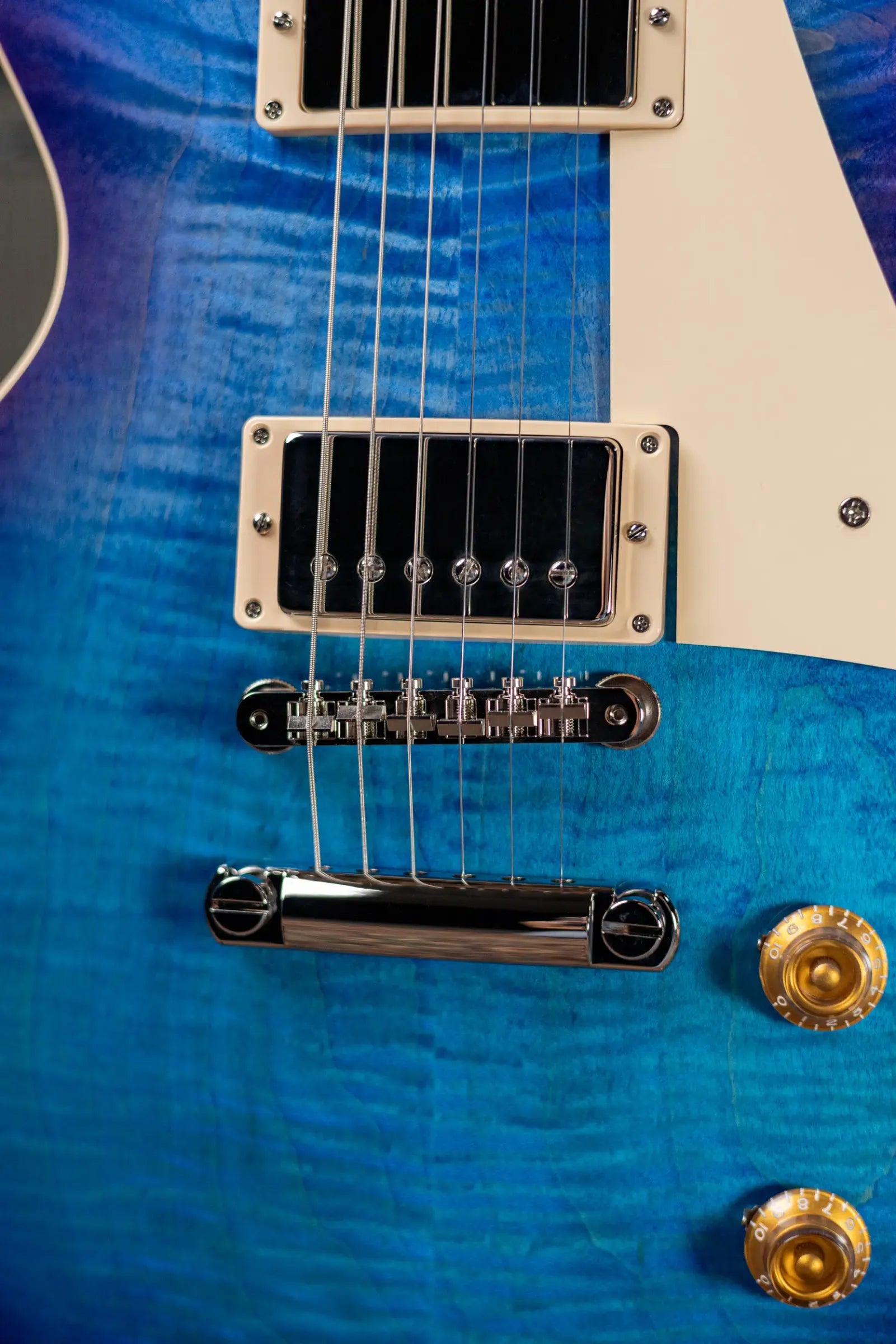 Gibson Les Paul Standard 50s Figured Top Electric Guitar - Blueberry Burst with Hardshell Case