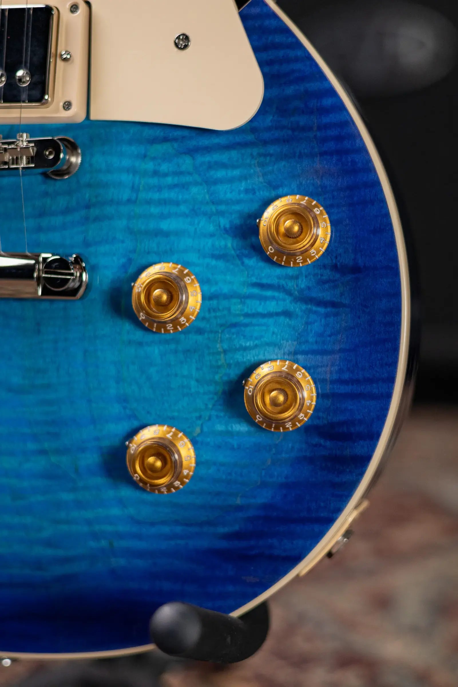 Gibson Les Paul Standard 50s Figured Top Electric Guitar - Blueberry Burst with Hardshell Case
