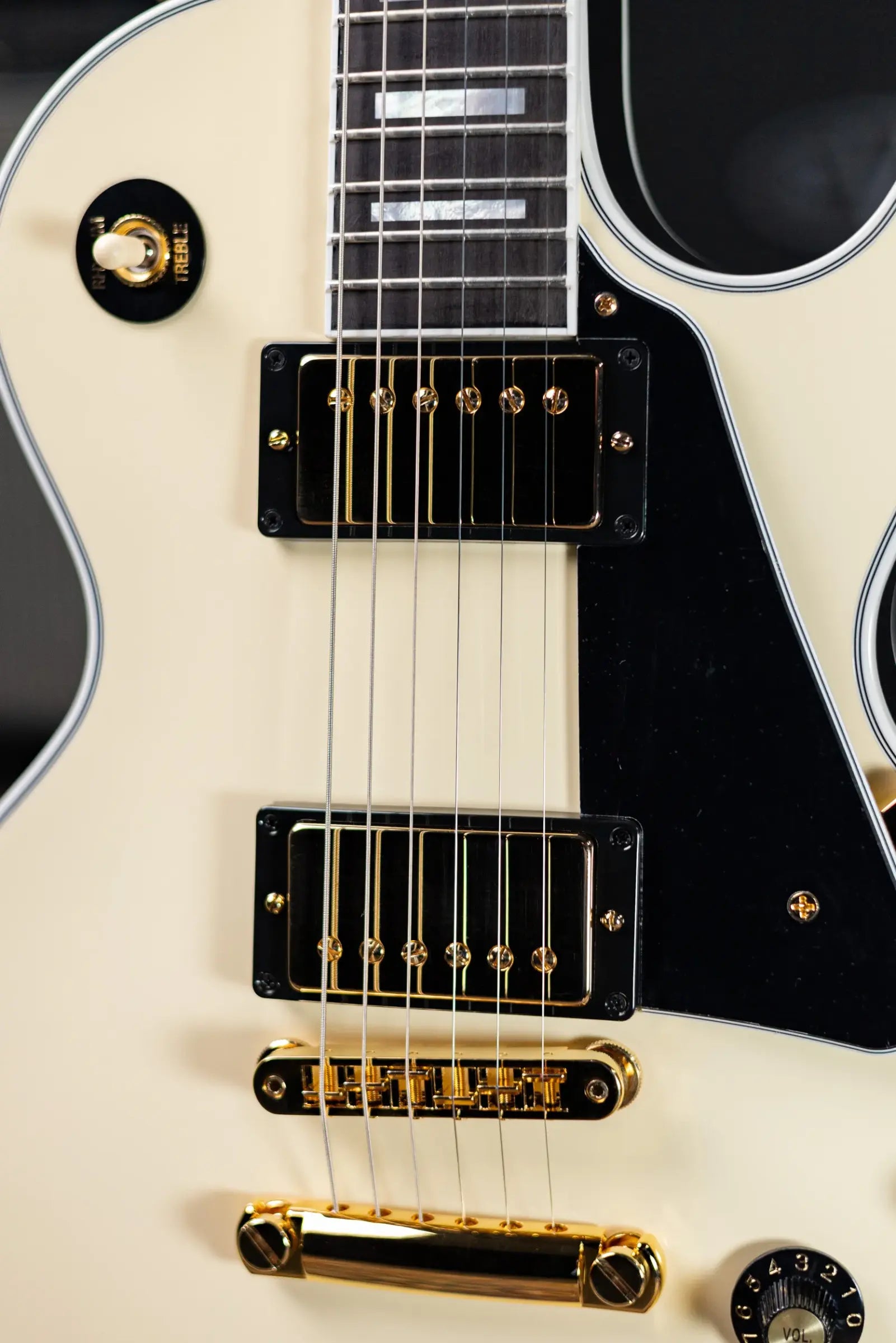Gibson Les Paul Custom 70s Electric Guitar - Butter Cream with Hardshell Case