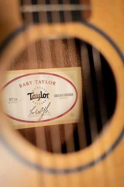 Taylor BT1e Baby Taylor Acoustic-Electric Guitar w/ Gig Bag