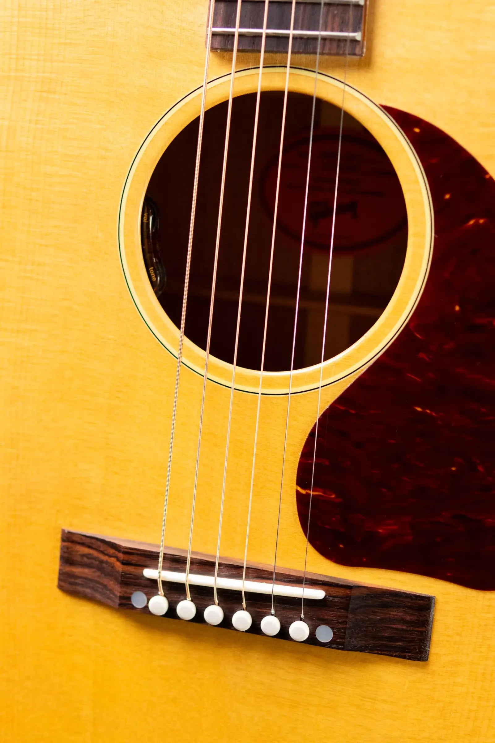 Gibson LG-2 50s Original Acoustic/Electric Guitar - Antique Natural with Hardshell Case