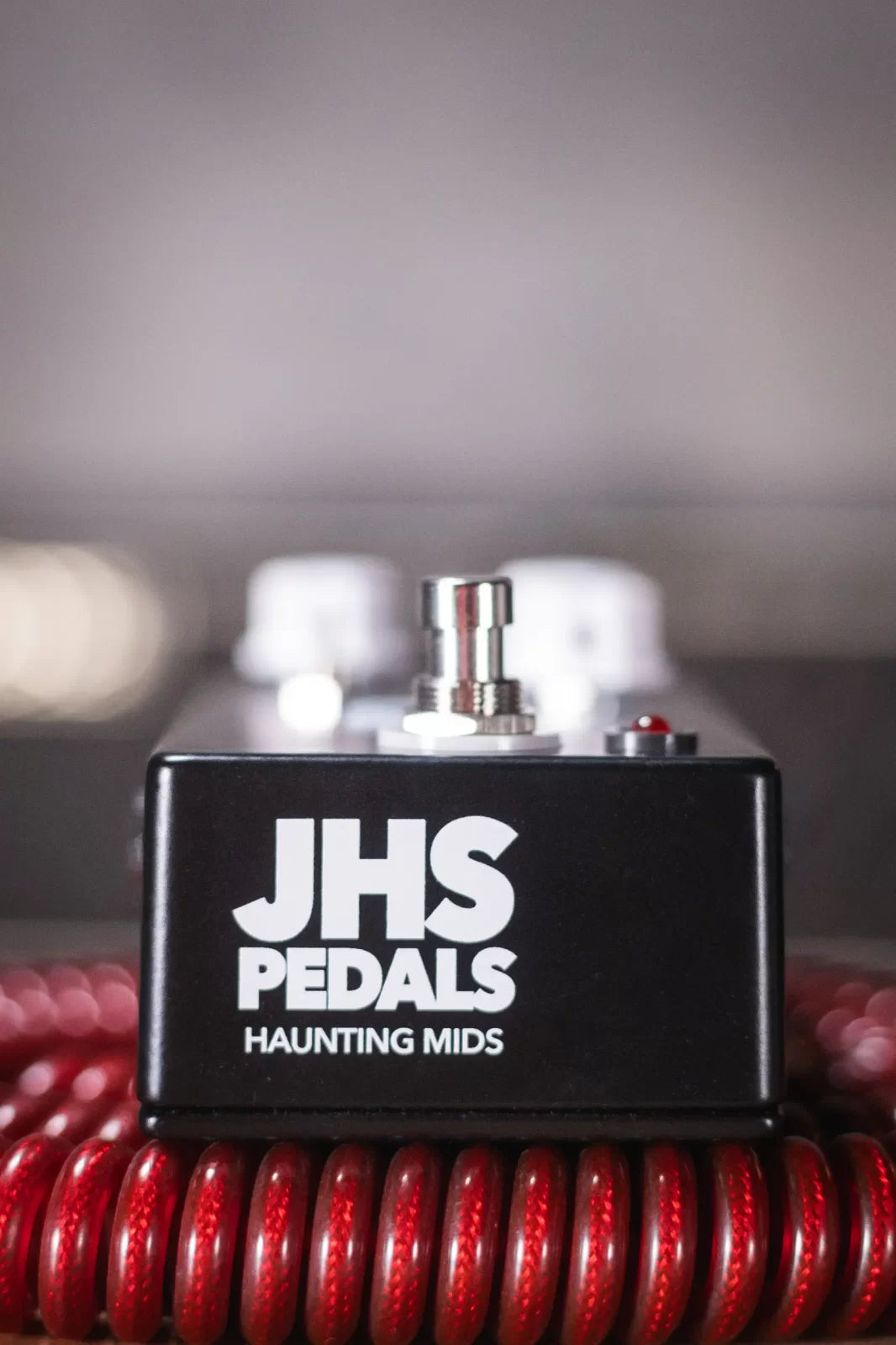 JHS Haunting Mids EQ and Mid Boost Pedal