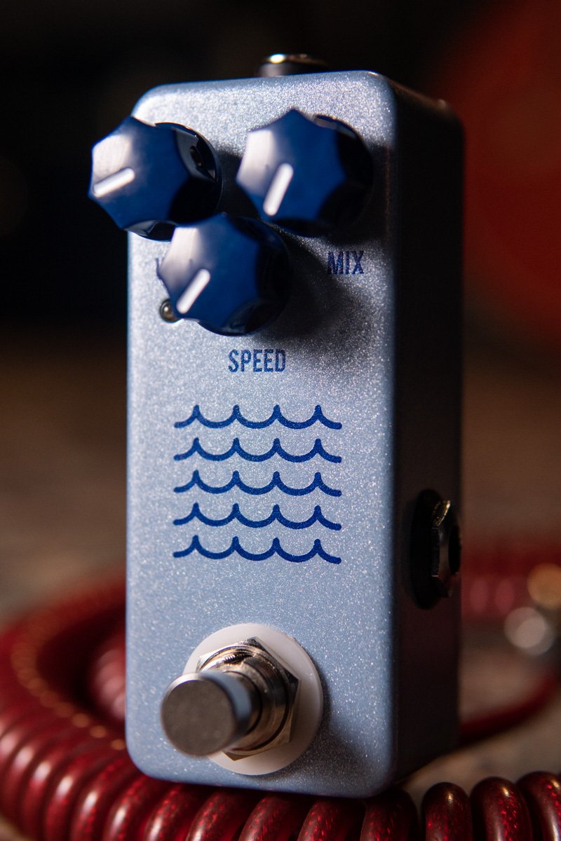 JHS Tidewater Mini Tremolo Guitar Effects Pedal