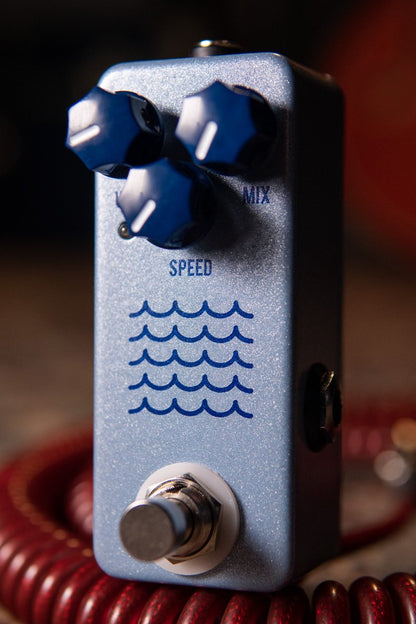 JHS Tidewater Mini Tremolo Guitar Effects Pedal