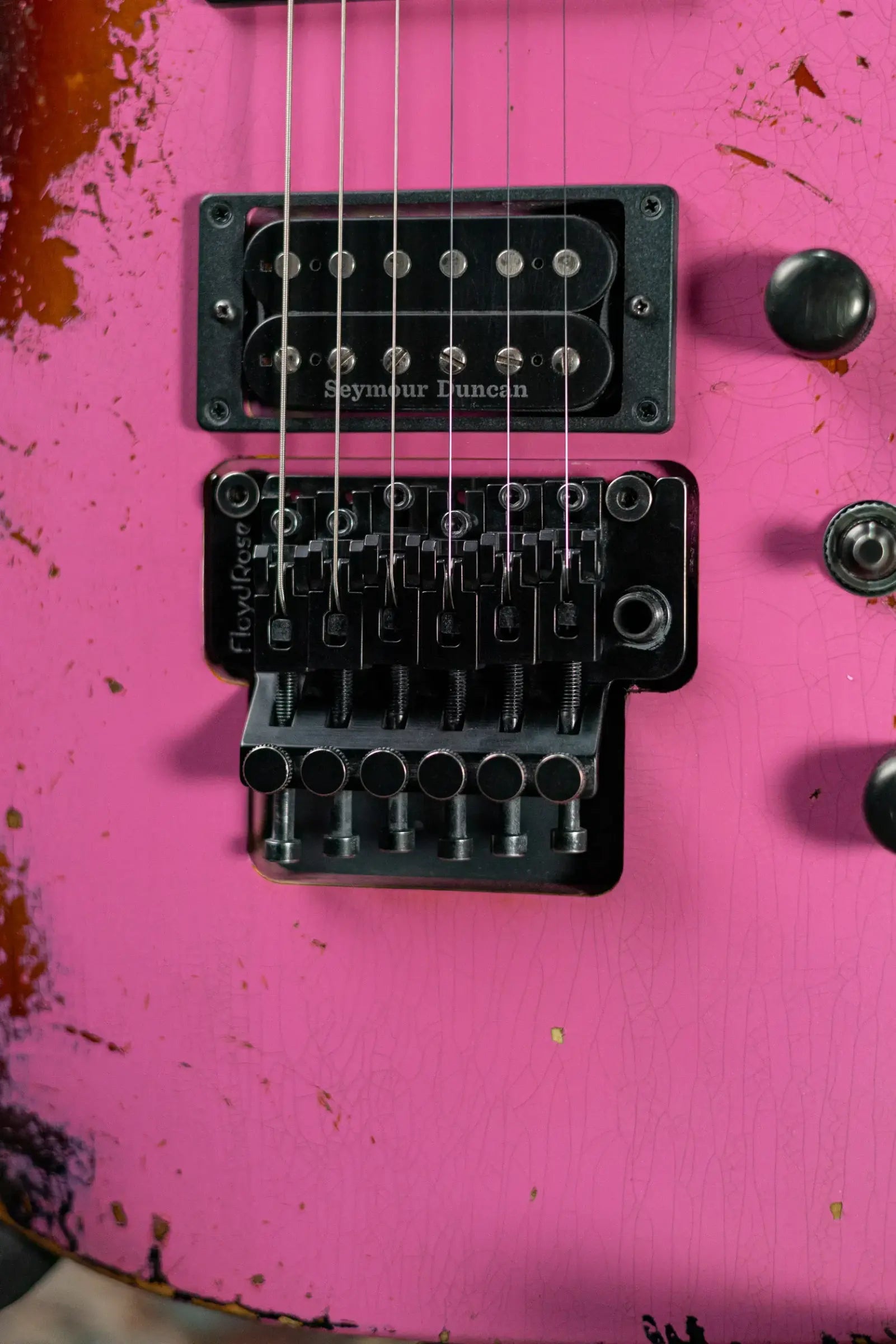 Jackson Custom Shop Special Edition Soloist 2H FR Electric Guitar - Nitro Tour Relic Platinum Pink over 3-Tone Sunburst with Hardshell Case