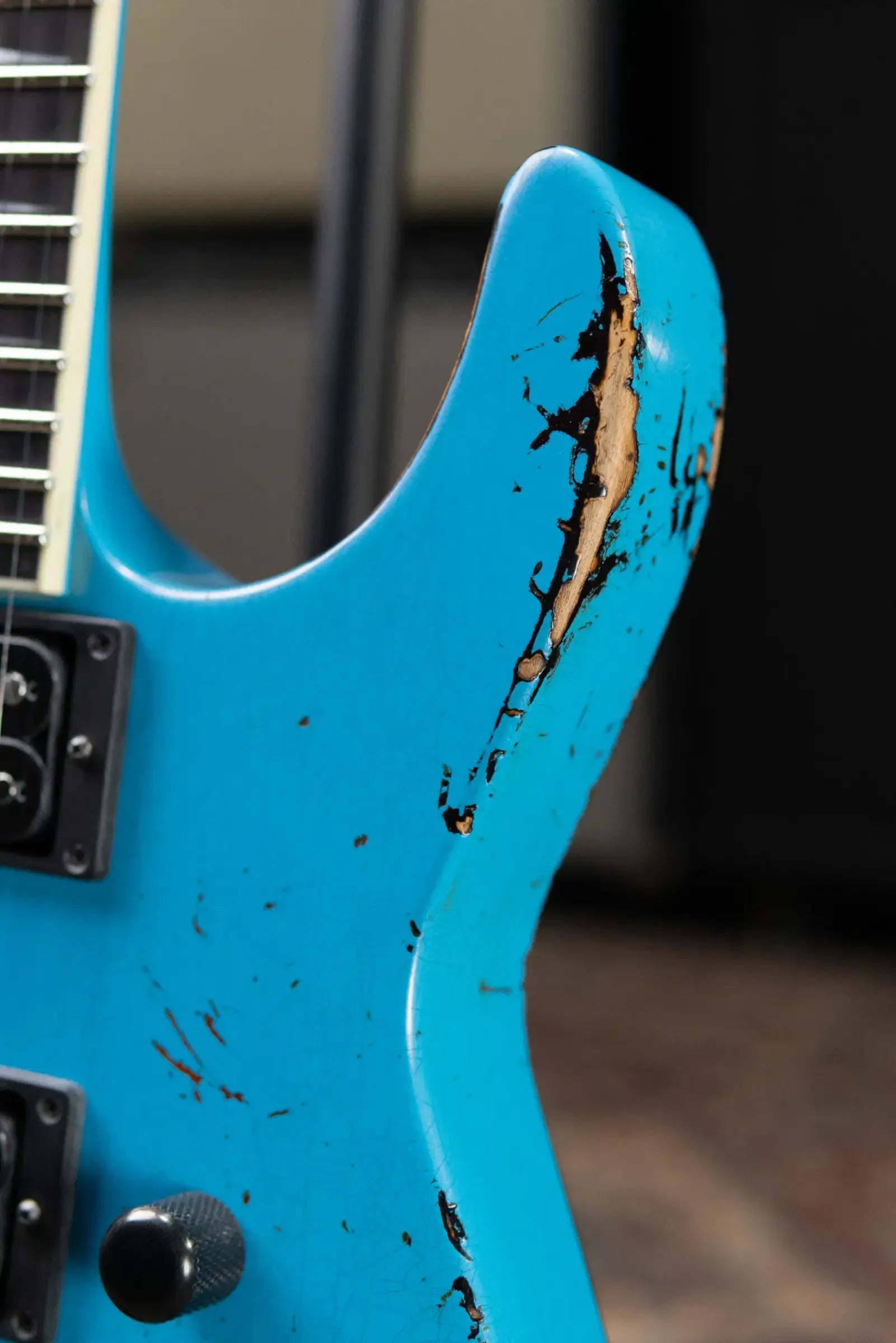 Jackson Custom Shop Special Edition Soloist Electric Guitar - Nitro Tour Relic Robins Egg Blue over 3-Tone Sunburst with Hardshell Case