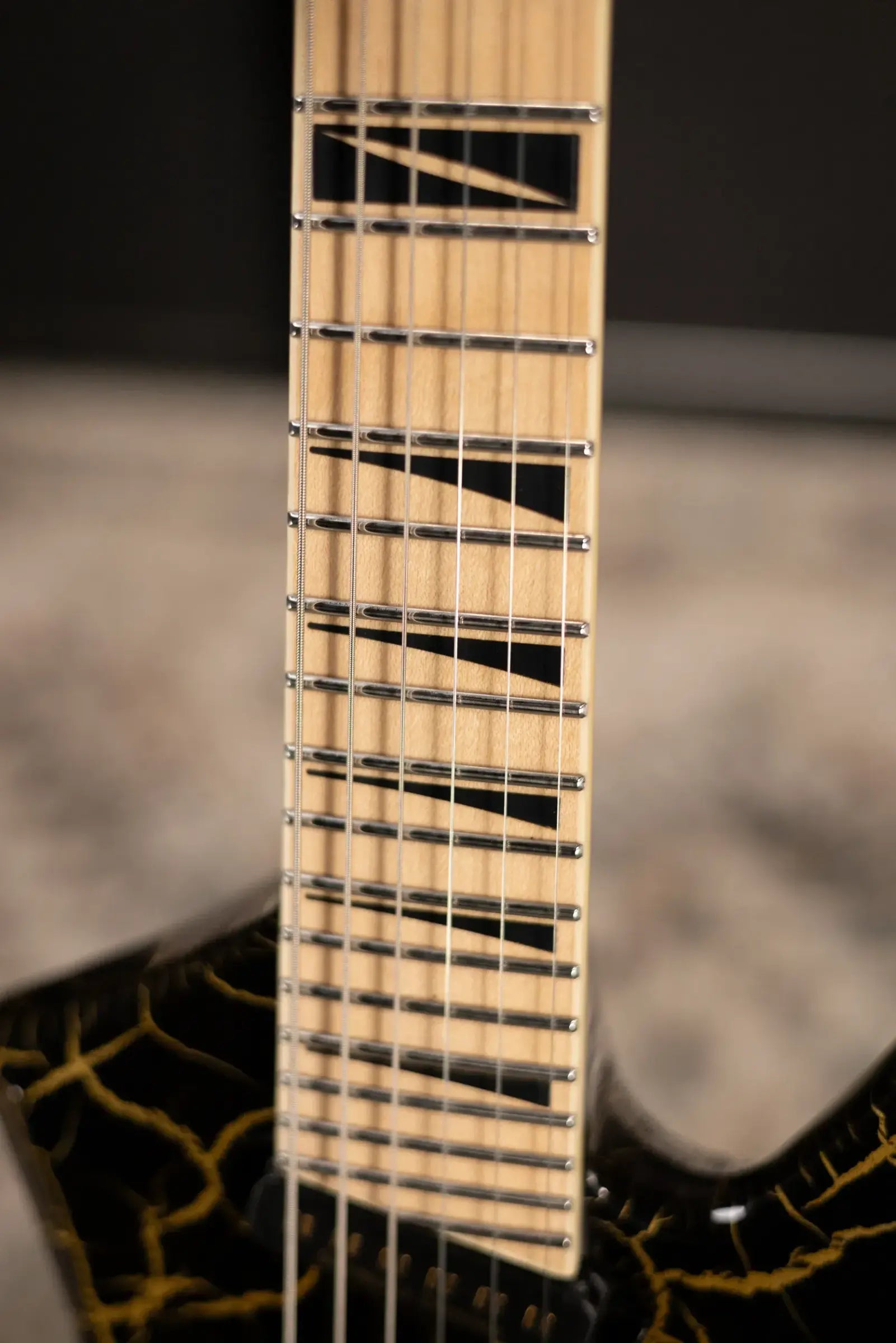 Jackson Pro Plus Series Signature Brandon Ellis Kelly KE27 Electric Guitar - Gold Crackle with Gig Bag