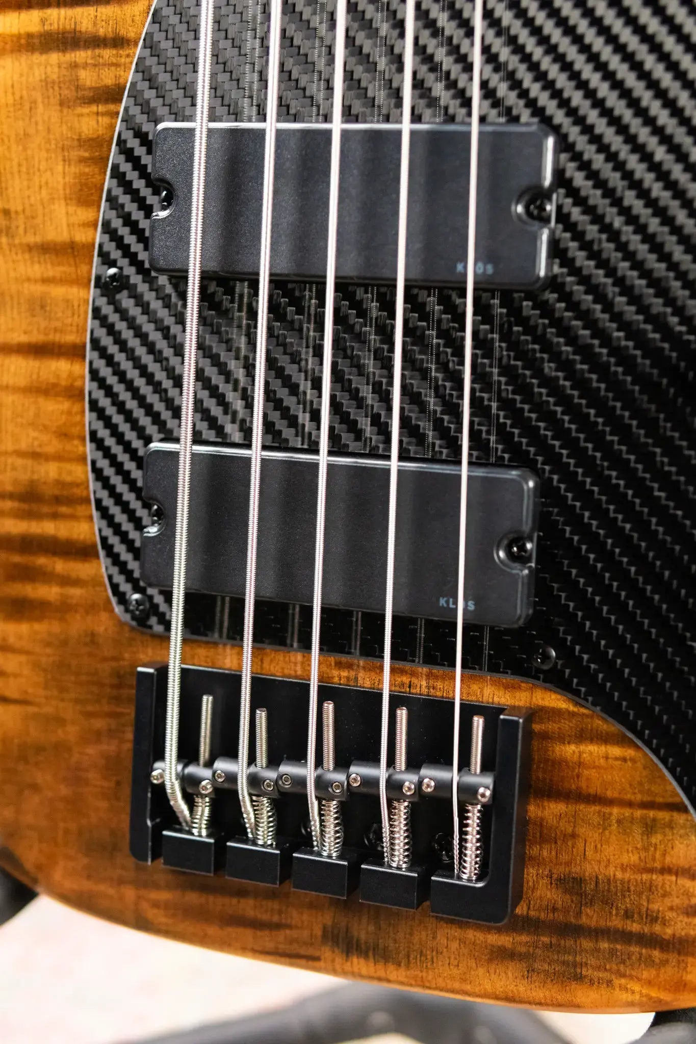 KLOS Apollo Custom V Passive Bass - Tiger with Gig Bag