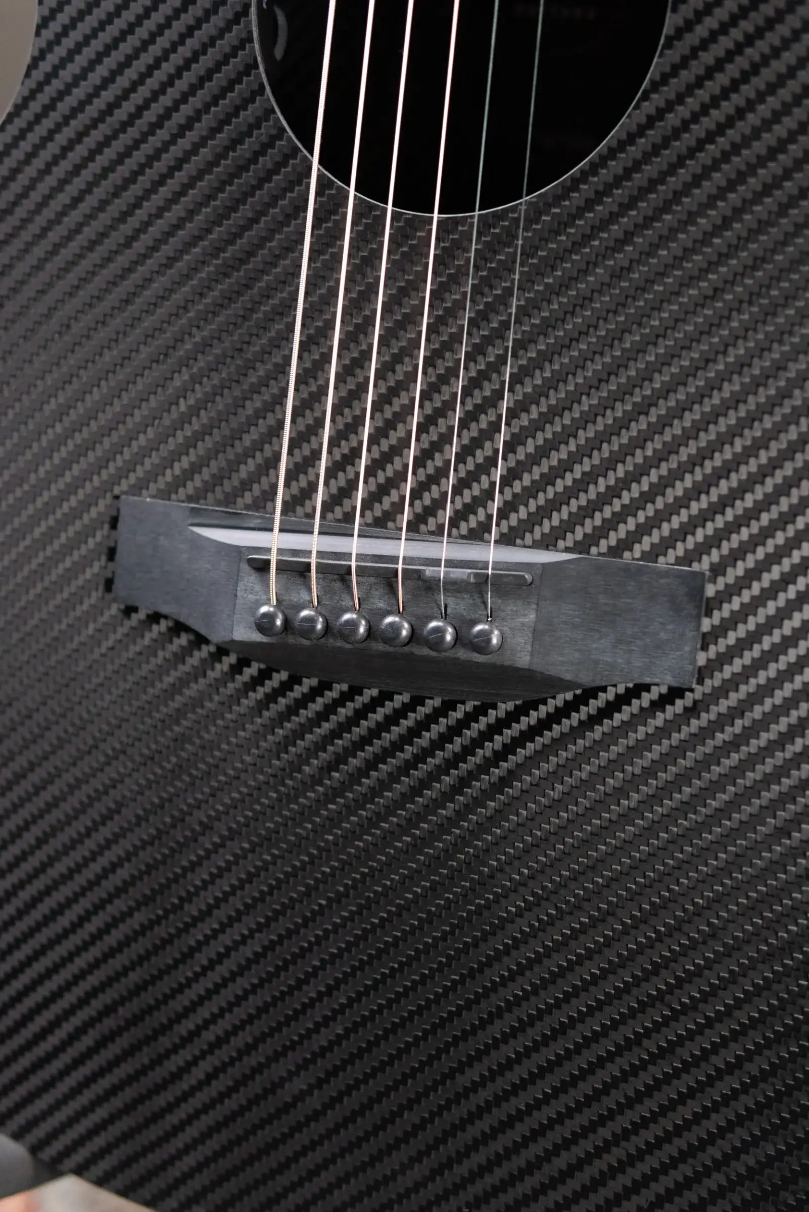 KLOS Full Carbon Grand Cutaway Mini DAE Acoustic/Electric Guitar - Fishman Presys VT with Gig Bag