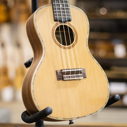Lanikai CDST-C Cedar Solid Top Concert Ukulele