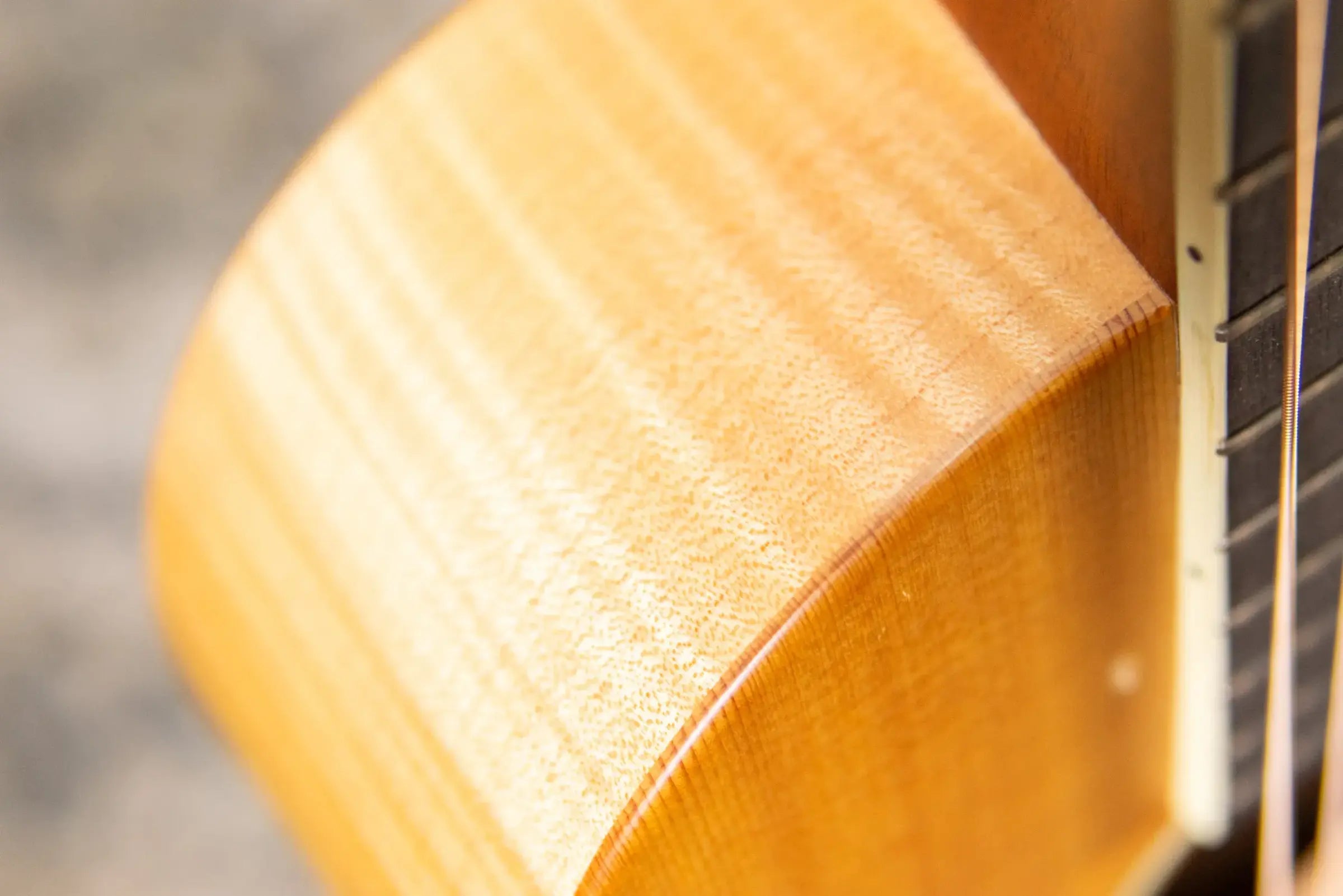 Larrivee O-01 Flamed Maple Acoustic Guitar with Gig Bag - Used