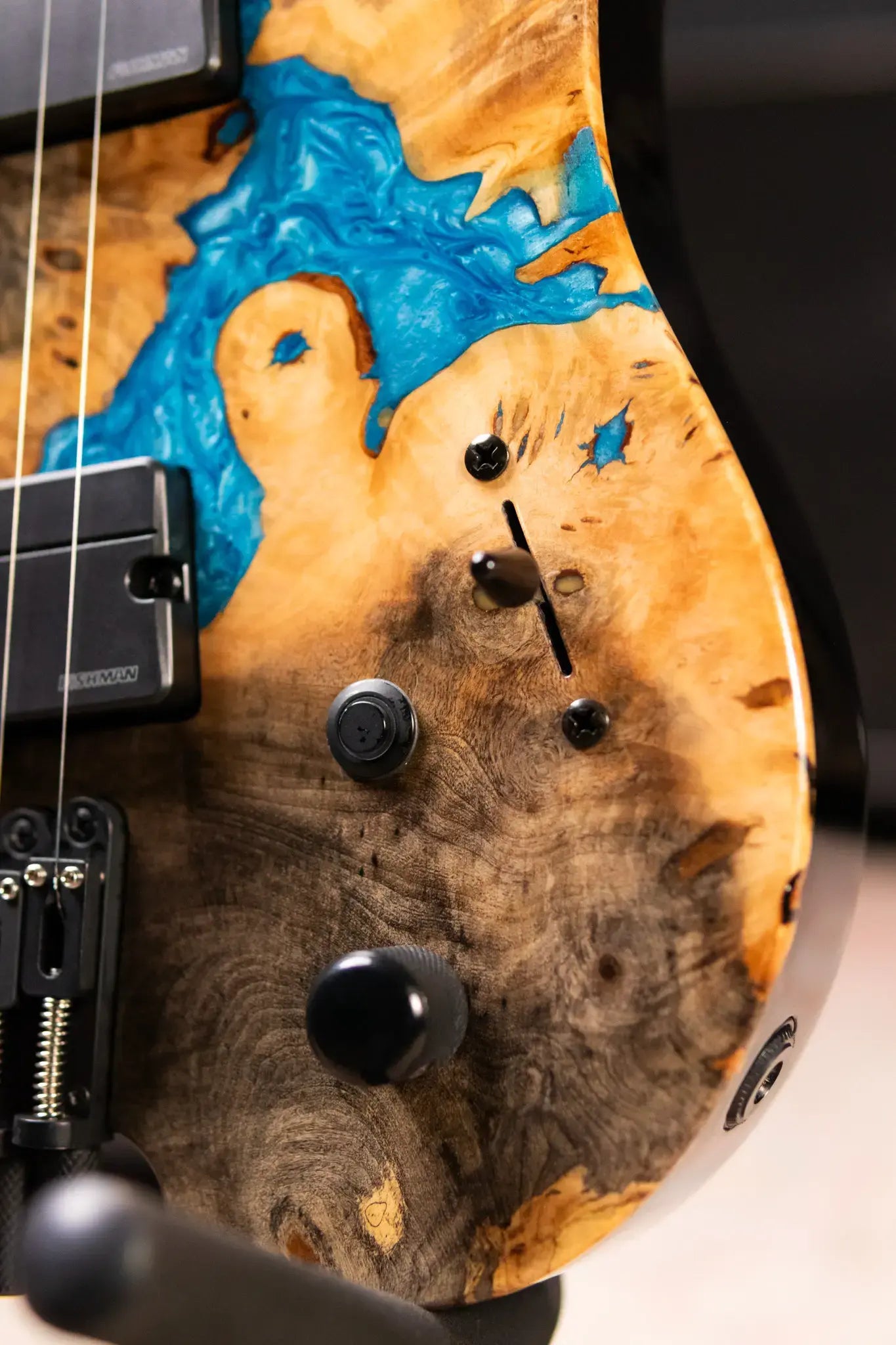 Legator GX8F-CB Ghost 8-String Multi-Scale Headless Electric Guitar - Caribbean with Gig Bag