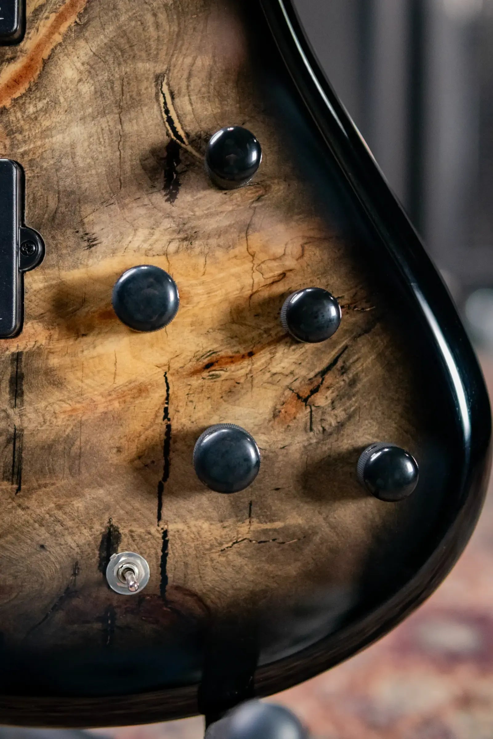 Legator HB4FSS-JB Electric Bass - Jupiter Burst with Gig Bag