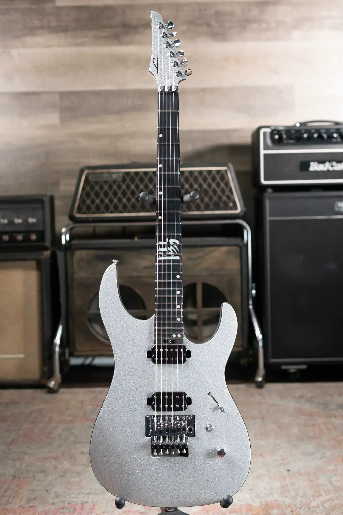 Legator YO6 Electric Guitar Silver Sparkle with Gig Bag 67b3885106110