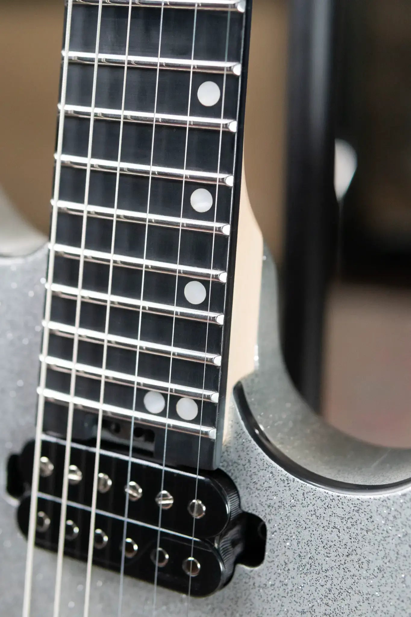 Legator YO6 Electric Guitar Silver Sparkle with Gig Bag 67b3885790828