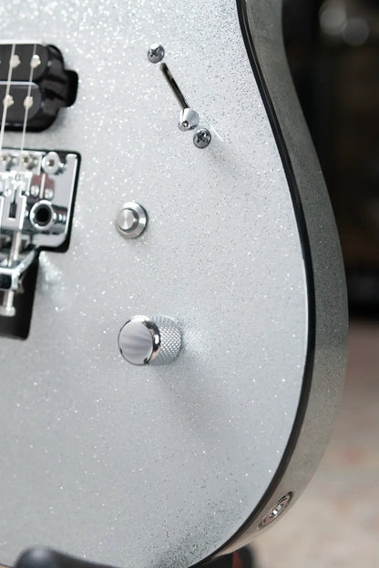 Legator YO6 Electric Guitar Silver Sparkle with Gig Bag 67b38859ba7e9