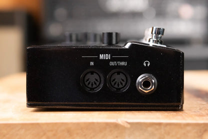 Line 6 HX Stomp Multi-Effects Pedal with Power Supply - Used