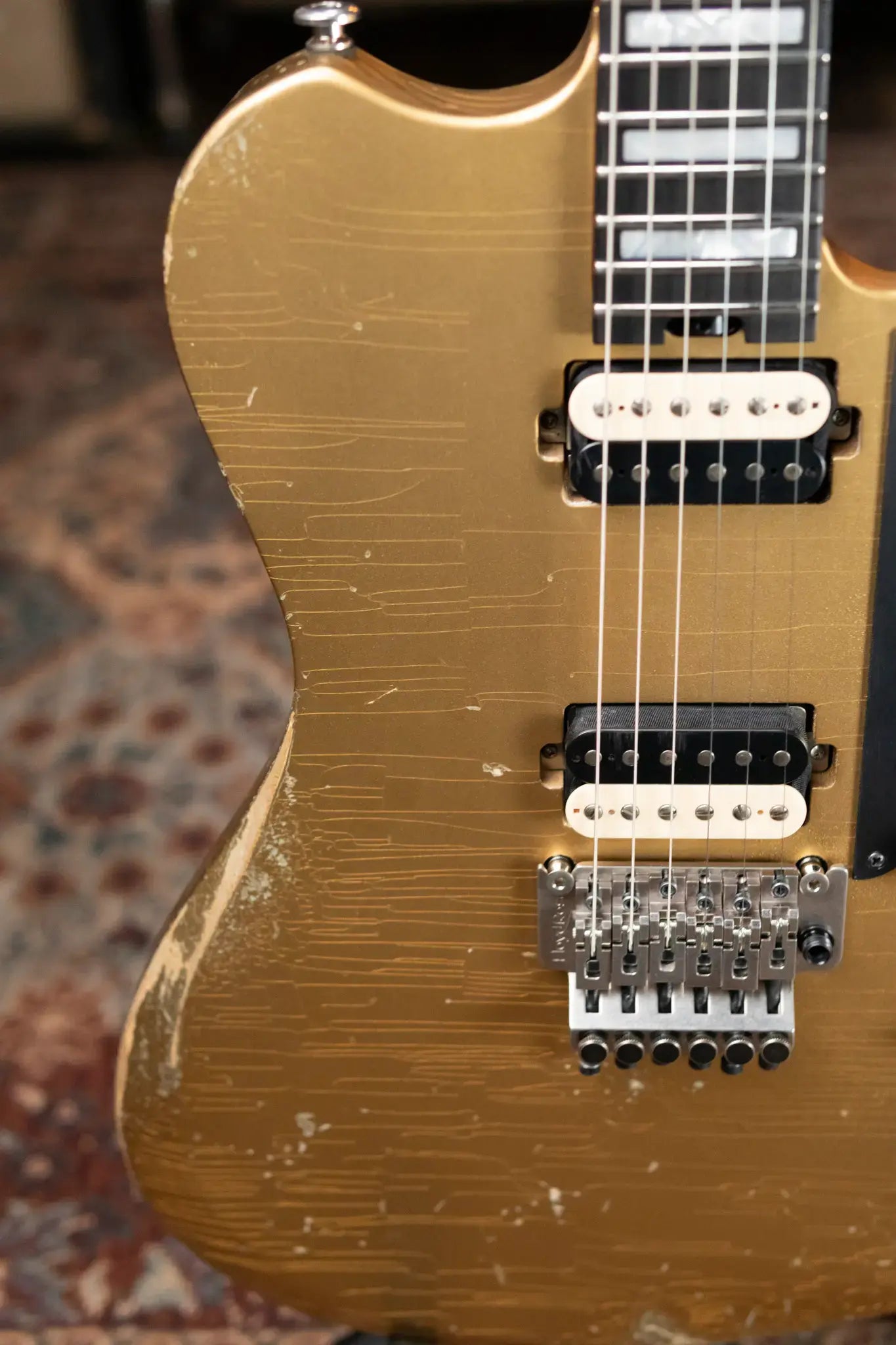 Luxxtone Calavera - Gold with Hardshell Case