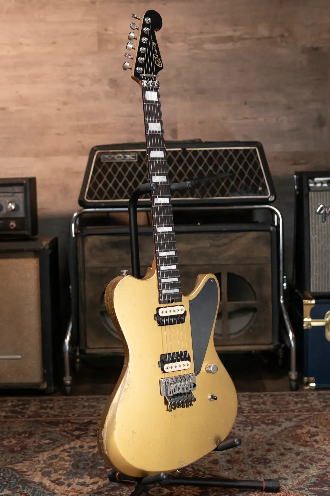 Luxxtone Calavera - Gold with Hardshell Case